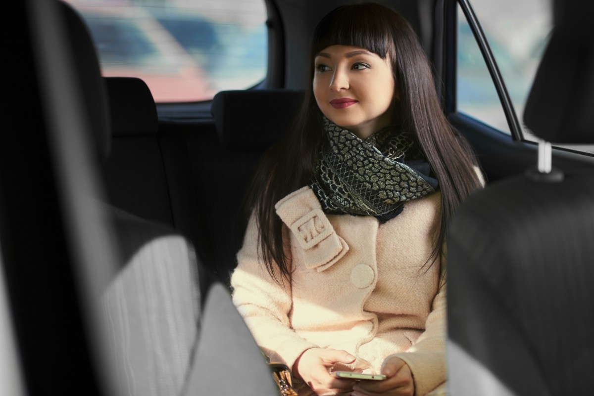 В зимние праздники жители Казахстана в 2 раза чаще пользуются услугами такси